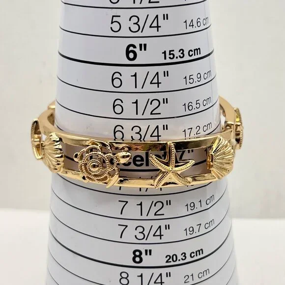 Monet Gold Tone Sea Life Bangle Bracelet Starfish Turtle Shell Elastic Nautical - Picture 5 of 6